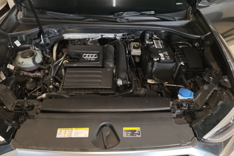 Audi Q3 2021 car image #20