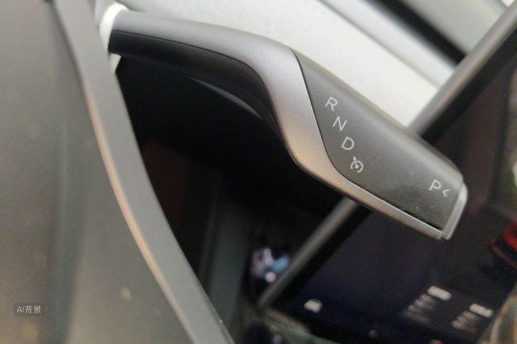 Tesla Model Y 2025 #16 Tesla Model Y 2025 car image #16