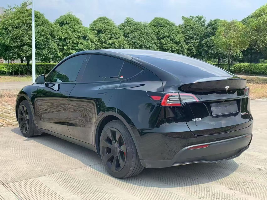 Tesla Model Y 2024 #7 Tesla Model Y 2024 immagine di auto #7