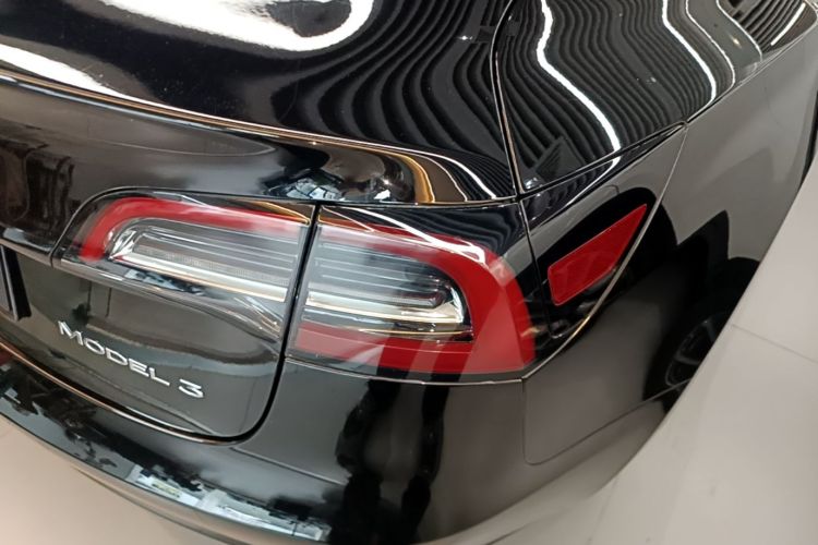 Tesla Model 3 2023 car image #8