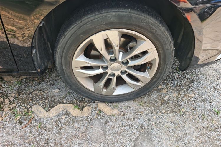 GEELY Emgrand 2016 car image #6