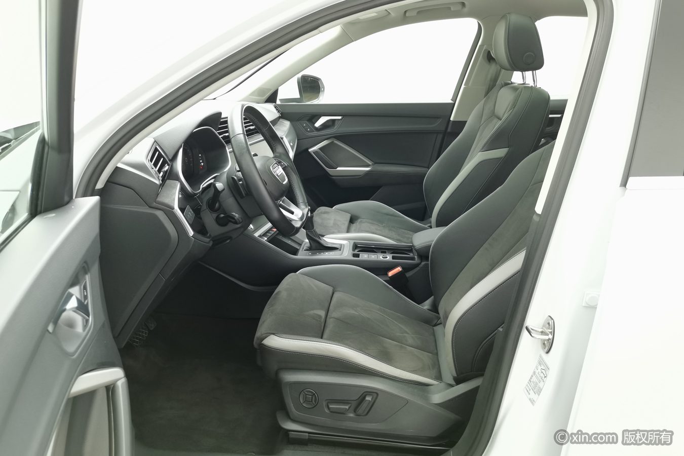 Audi Q3 2023 imagen de coche #10