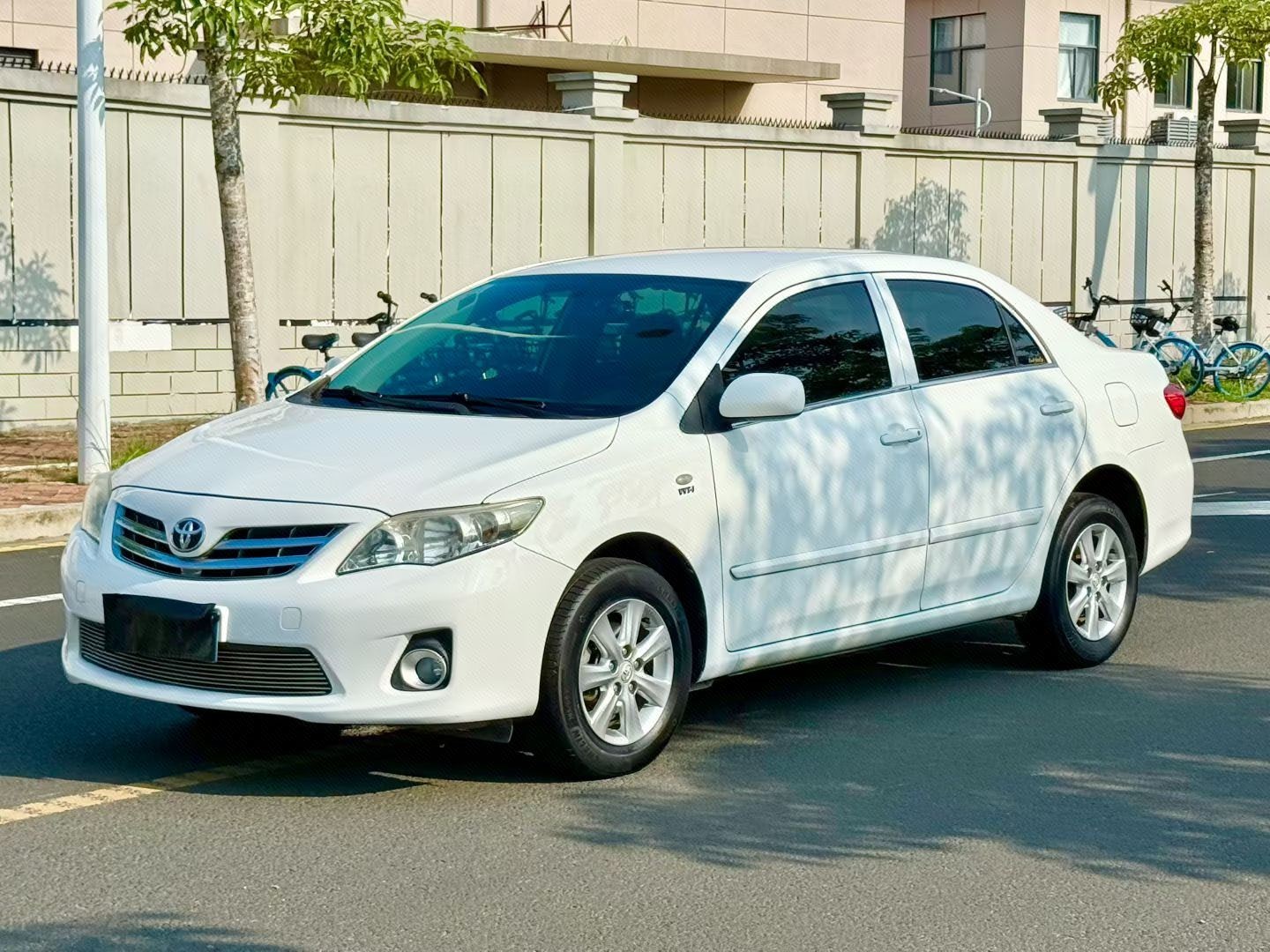 Toyota Corolla 2013 Toyota Corolla 2013 car image