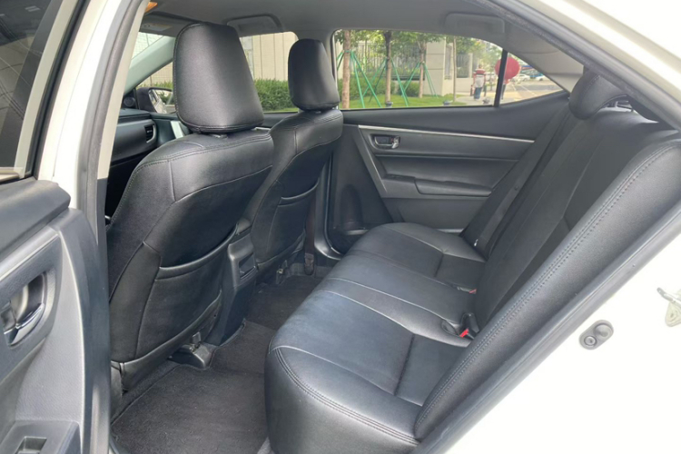Toyota Corolla 2017 #13 Toyota Corolla 2017 car image #13