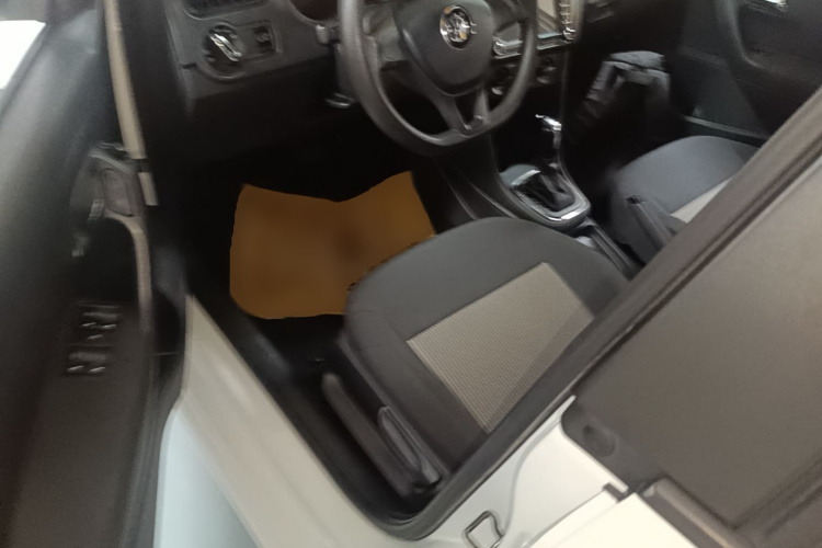 Volkswagen Polo 2018 car image #16