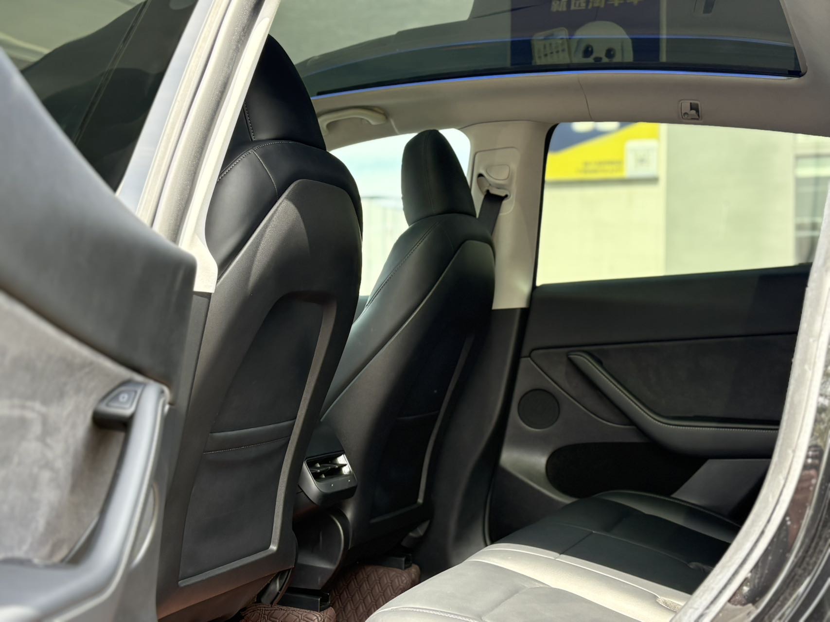 Tesla Model Y 2022 #6 Tesla Model Y 2022 car image #6