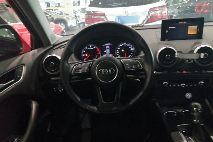 Audi A3 2019 car image #11