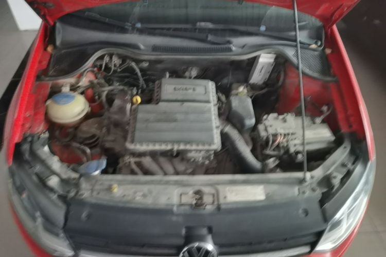 Volkswagen Polo 2015 car image #22