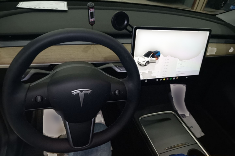 Tesla Model Y 2023 #10 Tesla Model Y 2023 car image #10