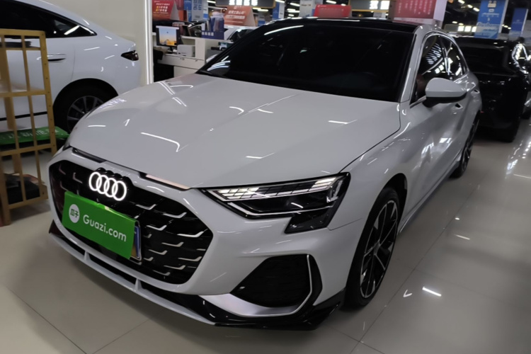 Audi A3 2025 immagine di auto #2