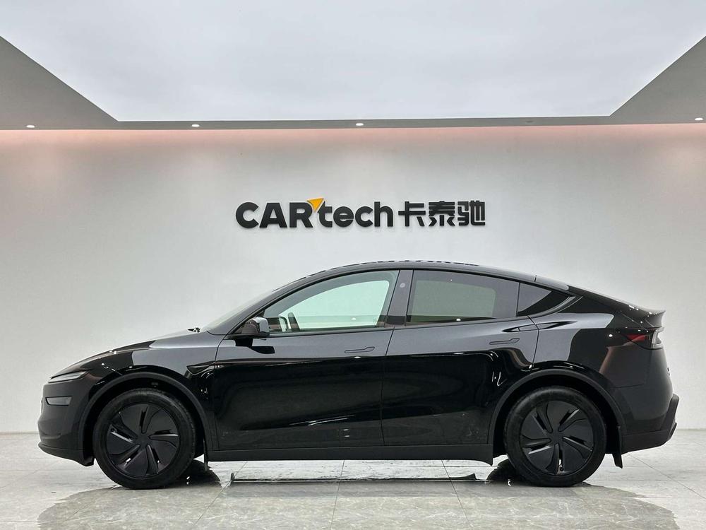Tesla Model Y 2026 car image #4