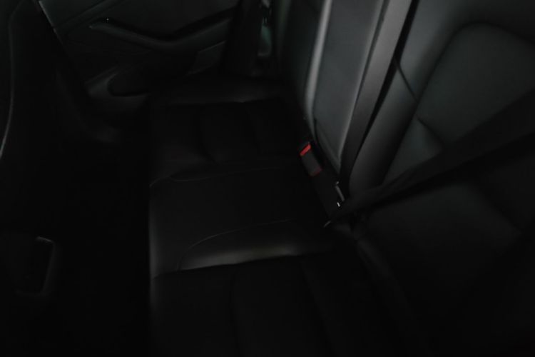 Tesla Model 3 2020 car image #17