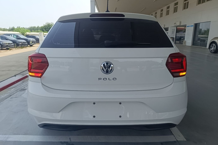 Volkswagen Polo 2021 car image #6