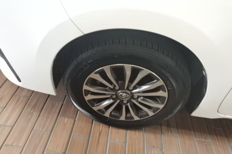 Toyota Corolla 2017 #9 Toyota Corolla 2017 car image #9