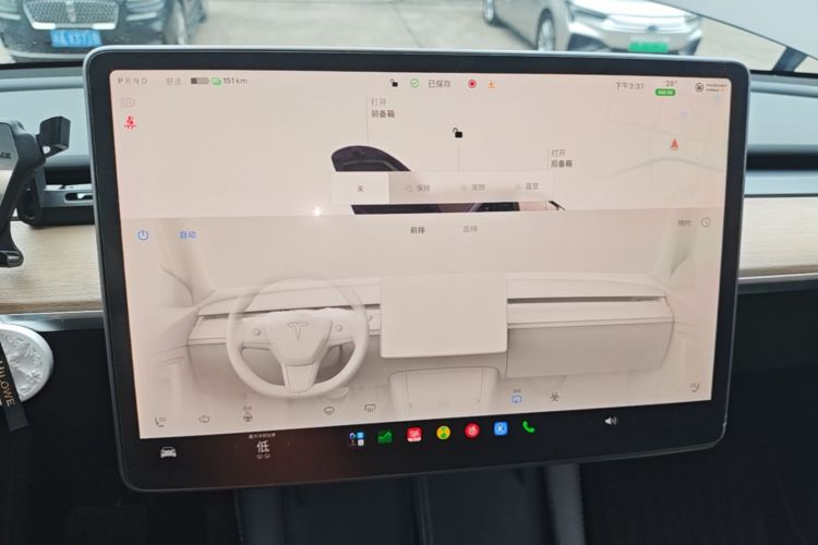 Tesla Model Y 2022 car image #13
