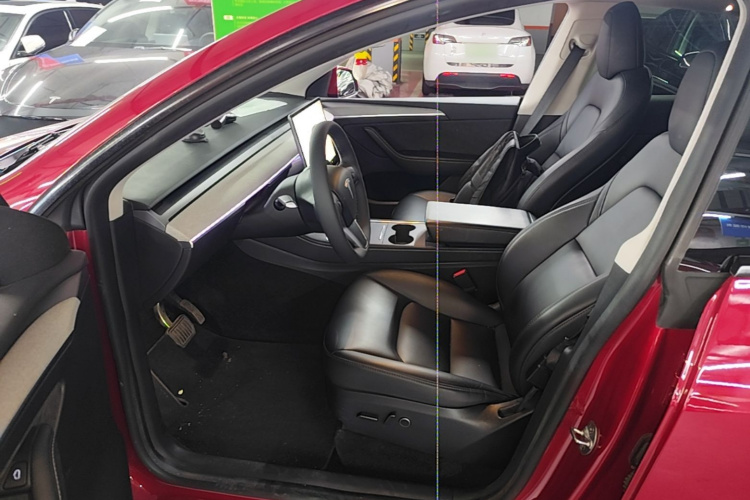Tesla Model Y 2023 #16 Tesla Model Y 2023 car image #16