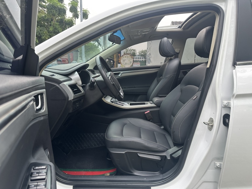 GEELY Emgrand GL 2017 car image #4