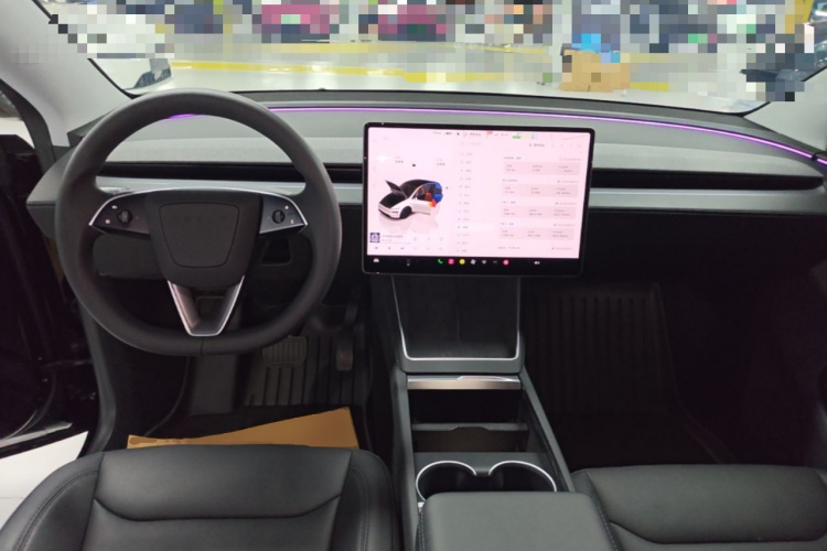 Tesla Model Y 2025 #11 Tesla Model Y 2025 car image #11