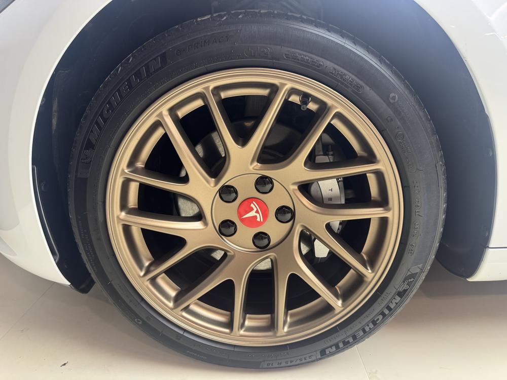 Tesla Model 3 2024 car image #5