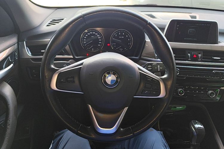 BMW X1 2018 #11 BMW X1 2018 car image #11