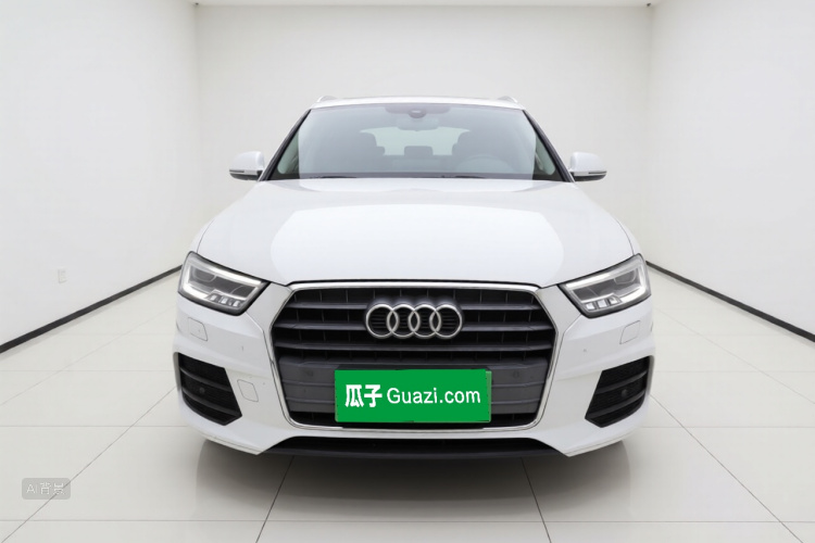 Audi Q3 2019 car image #3