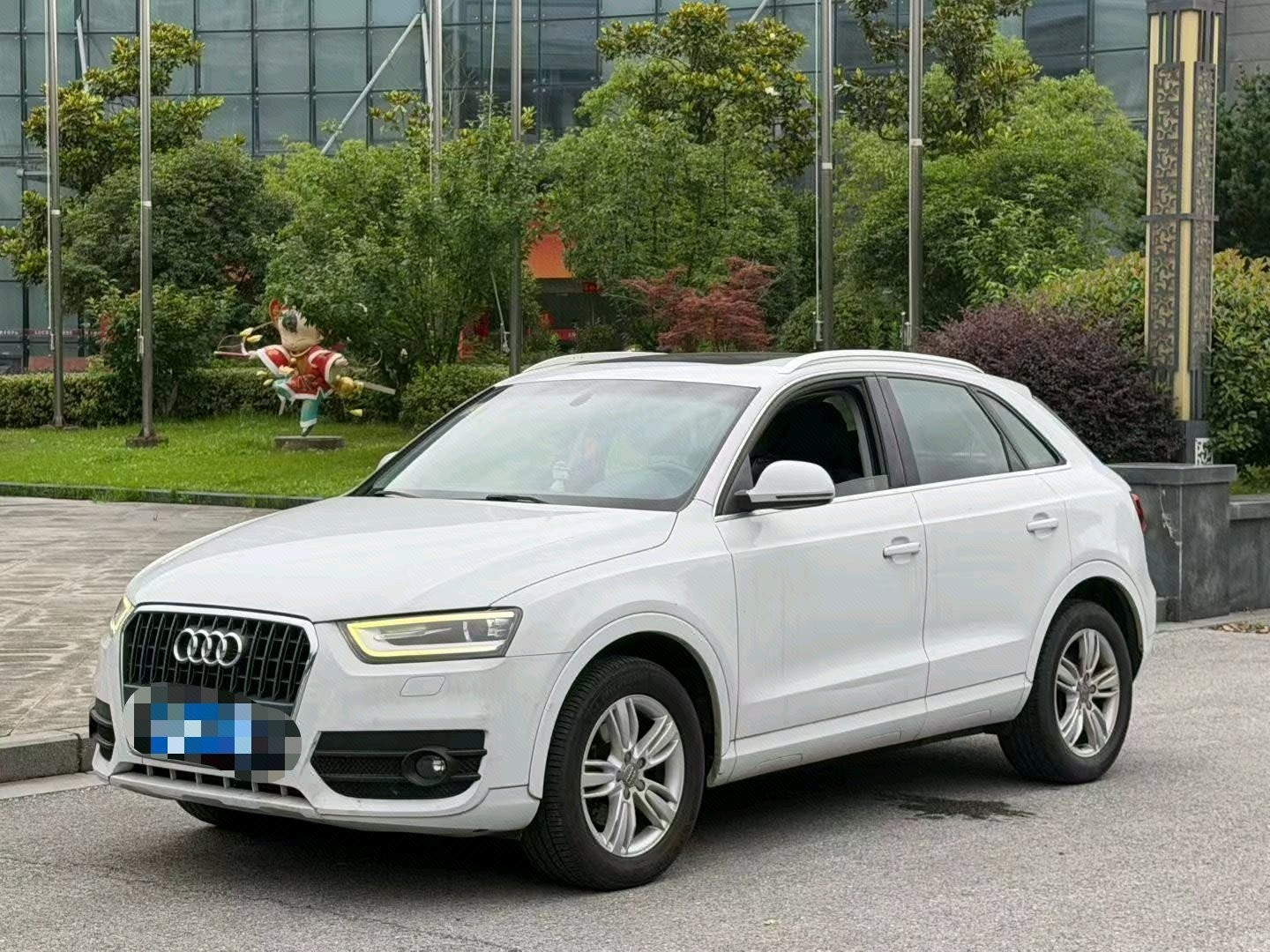 Audi Q3 2014 car image 
