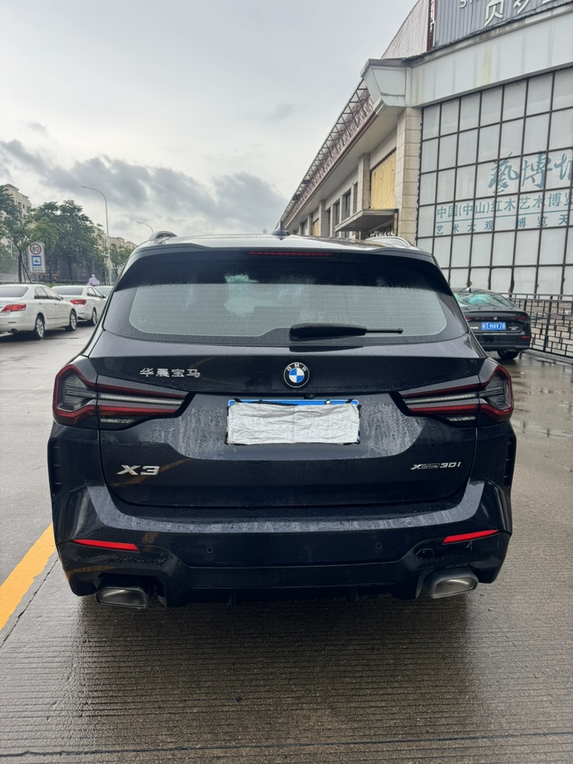 BMW X3 2022 car image #2