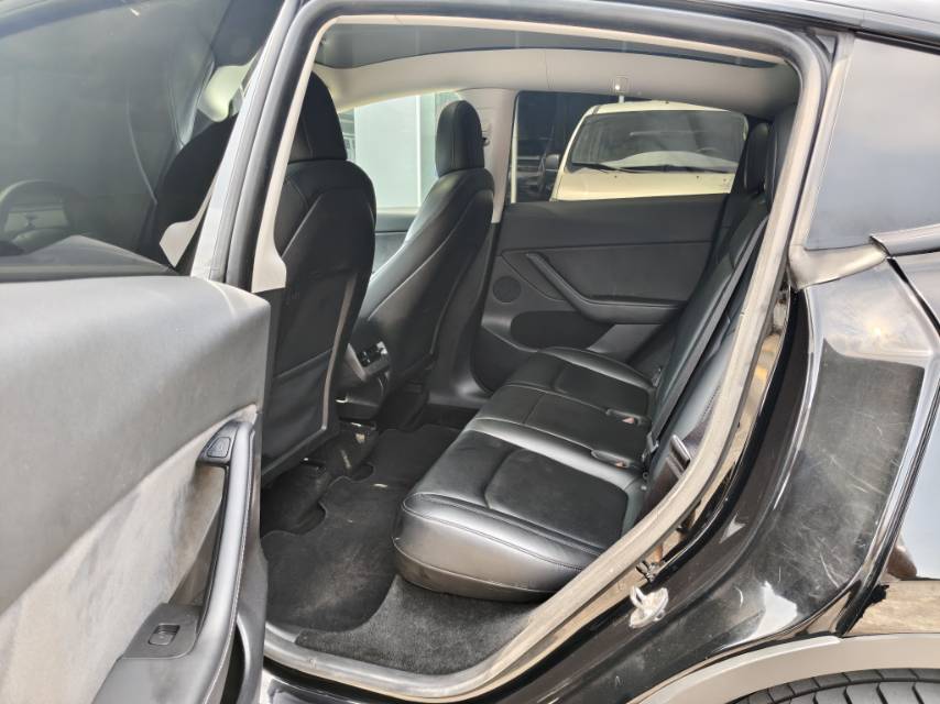 Tesla Model Y 2022 #6 Tesla Model Y 2022 car image #6