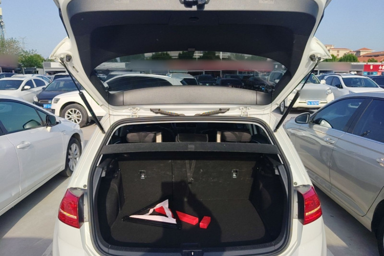 Volkswagen Golf 2016 car image #19