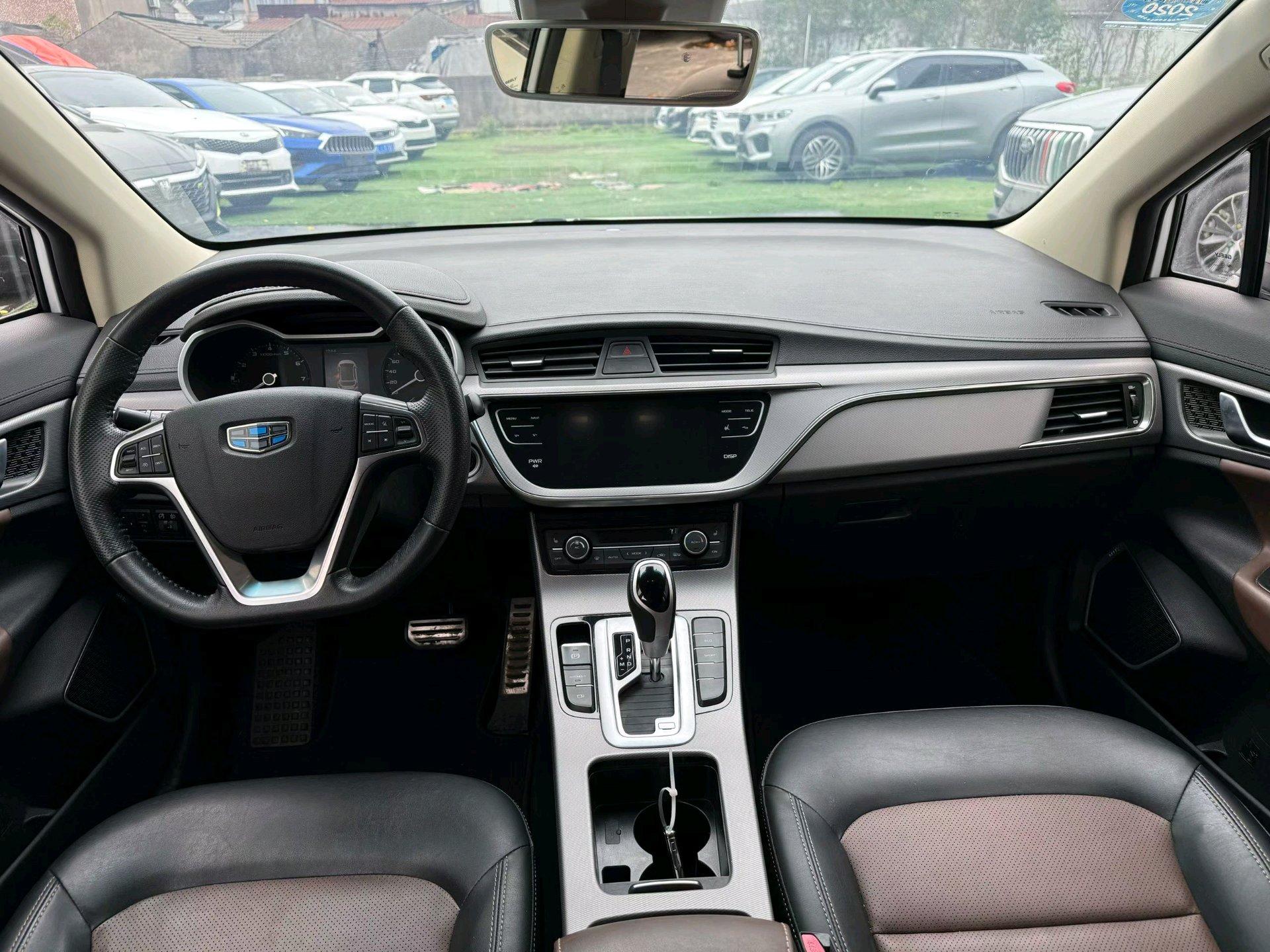 GEELY Emgrand GS 2018 car image #6