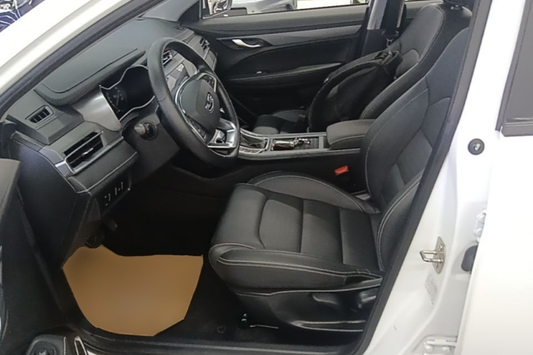 GEELY Emgrand 2021 car image #15