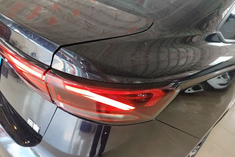 GEELY Emgrand 2021 car image #8