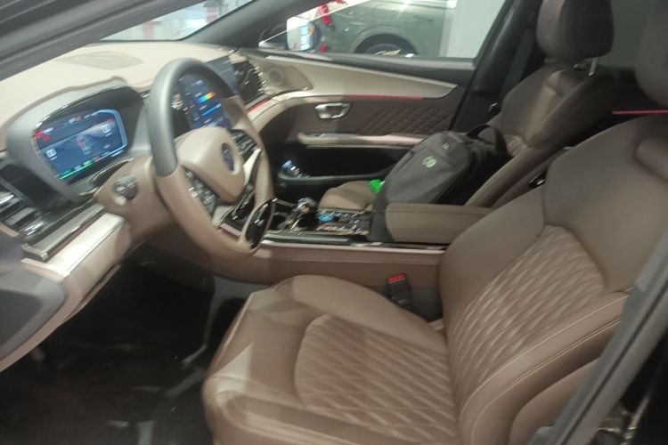 BYD Han 2023 car image #17