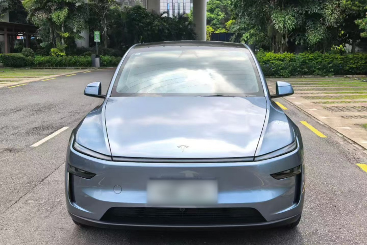Tesla Model Y 2025 #6 Tesla Model Y 2025 immagine di auto #6