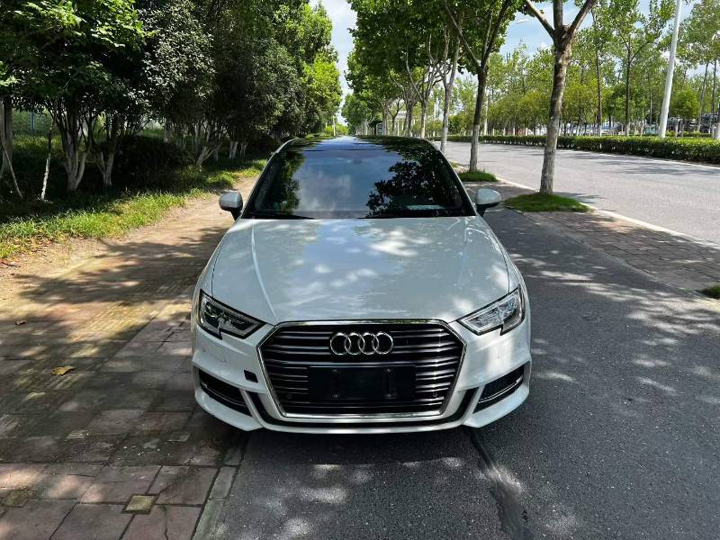 Audi A3 2019 car image #2