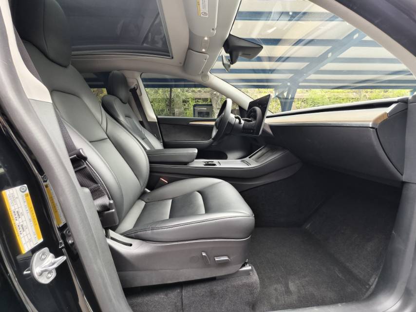 Tesla Model Y 2022 #10 Tesla Model Y 2022 car image #10