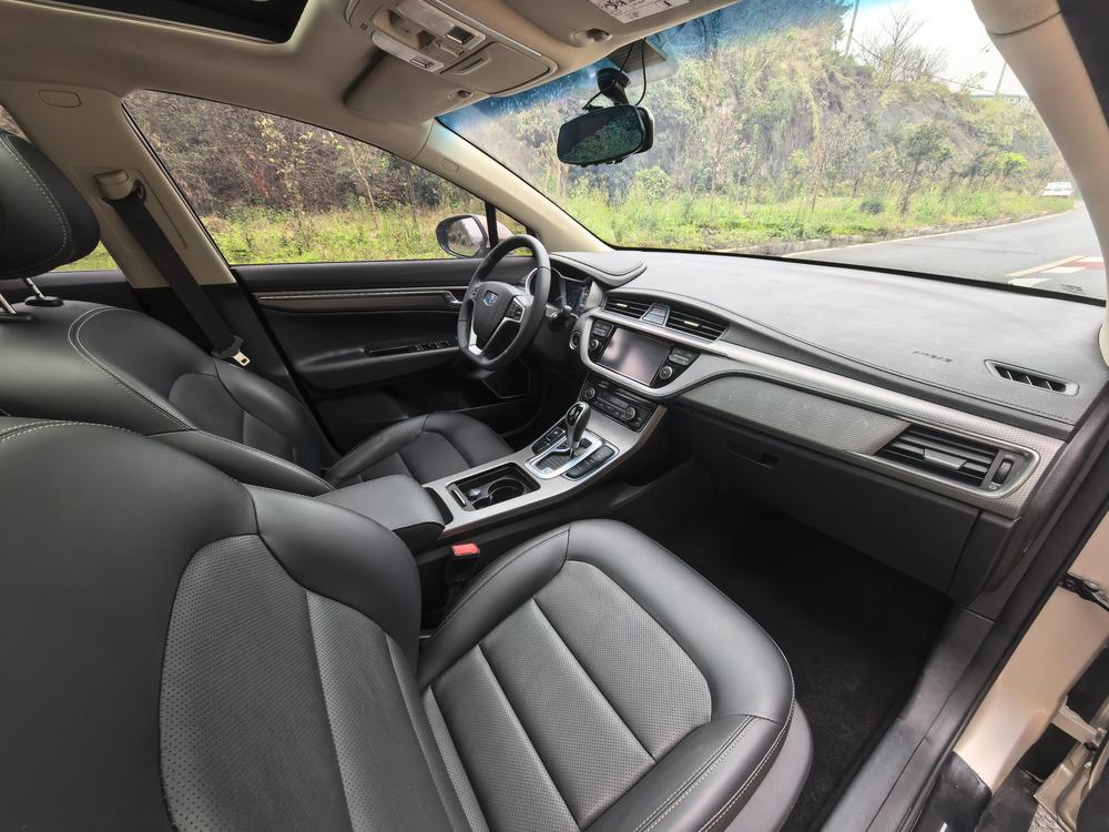 GEELY Emgrand GS 2017 car image #16