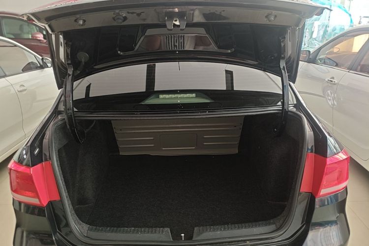 Volkswagen Santana 2016 car image #19