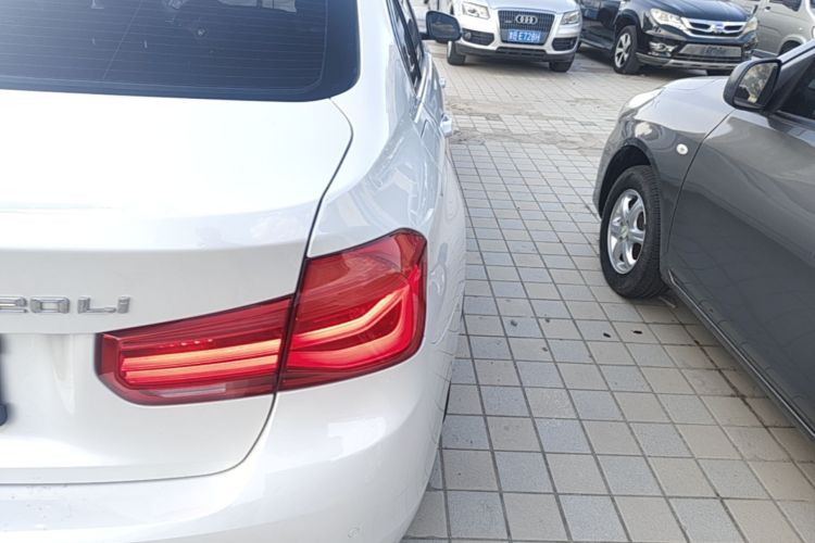 BMW 3 Series 2016 car image #8