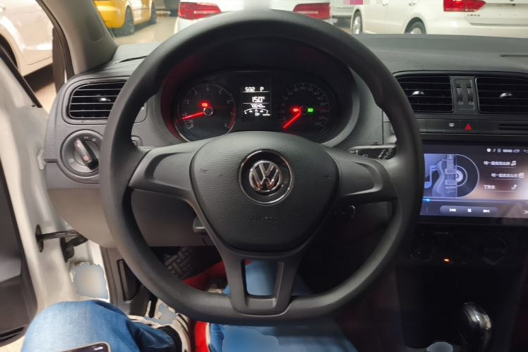 Volkswagen Polo 2017 imagem de carro #15
