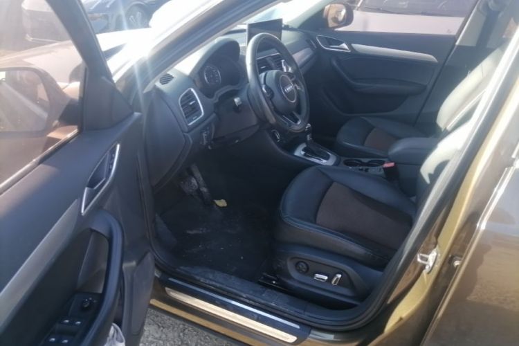 Audi Q3 2016 imagem de carro #18