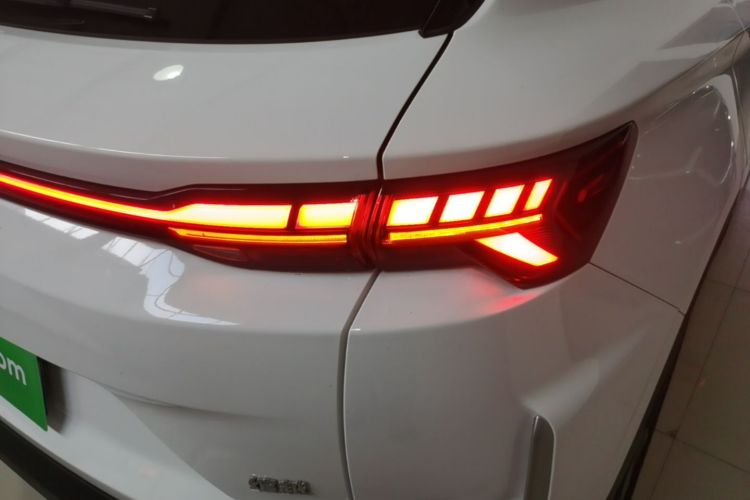 GEELY Coolray 2026 #8 GEELY Coolray 2026 car image #8