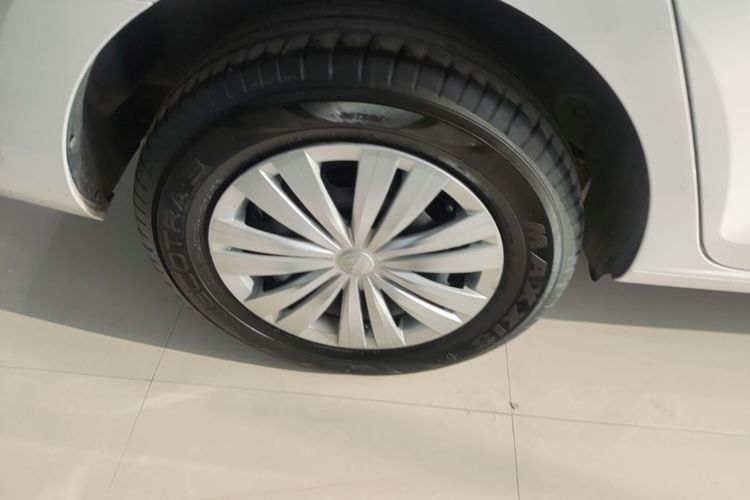 Volkswagen Santana 2022 car image #10