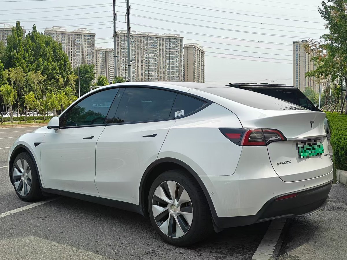 Tesla Model Y 2021 #9 Tesla Model Y 2021 car image #9