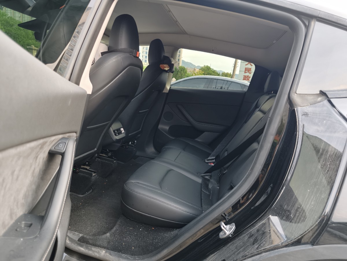 Tesla Model Y 2022 #3 Tesla Model Y 2022 car image #3