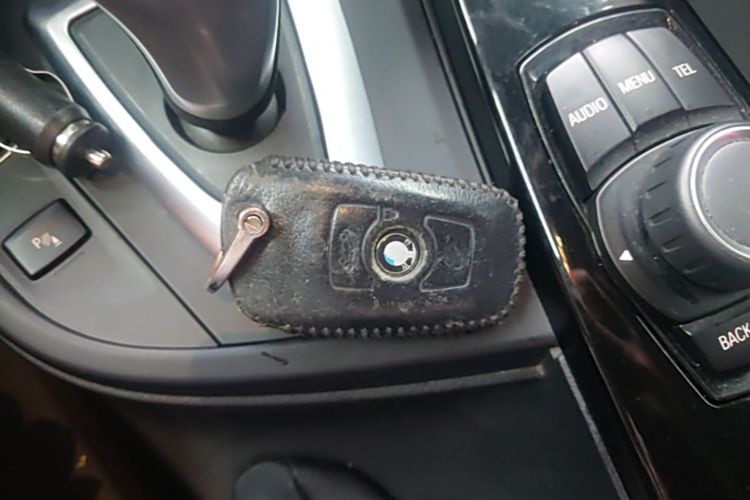 BMW 3 Series 2017 #9 BMW 3 Series 2017 car image #9