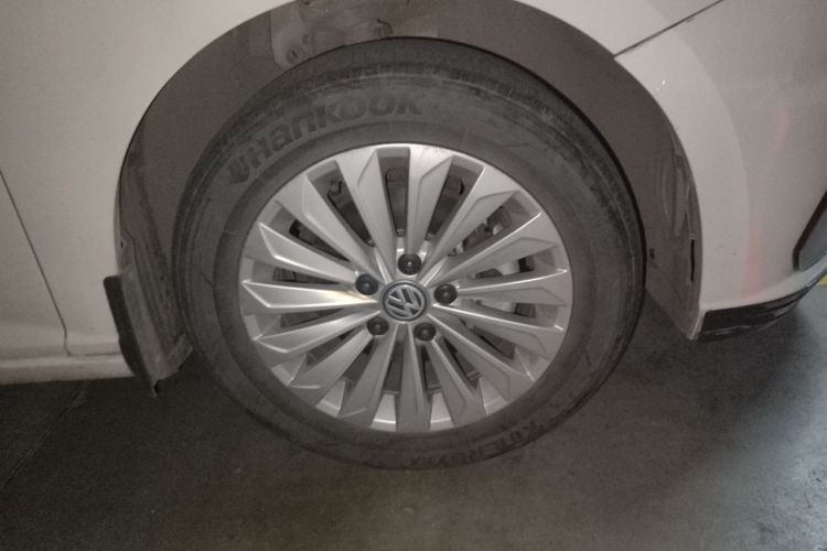Volkswagen Lavida 2019 car image #6