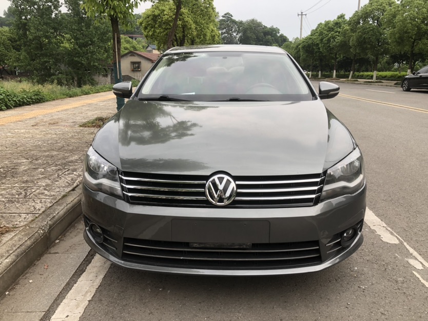 Volkswagen Bora 2015 car image #2