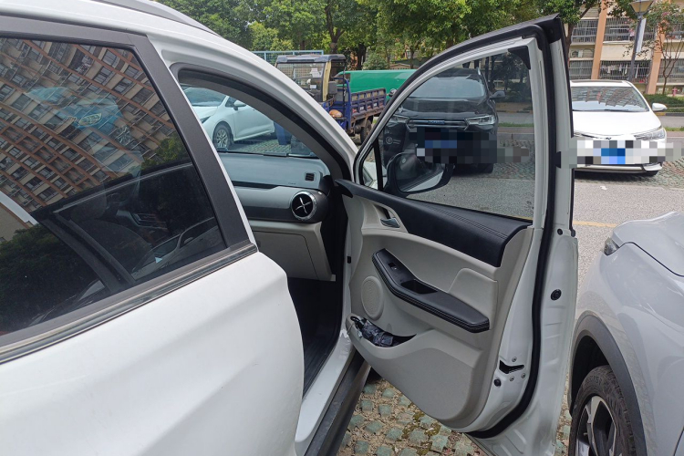BYD Yuan Pro 2022 car image #21