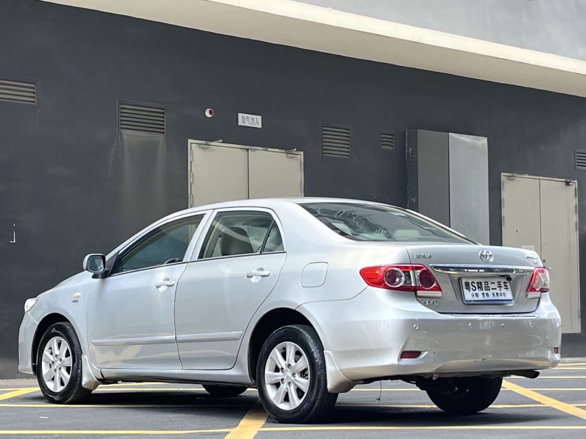 Toyota Corolla 2010 immagine di auto #6